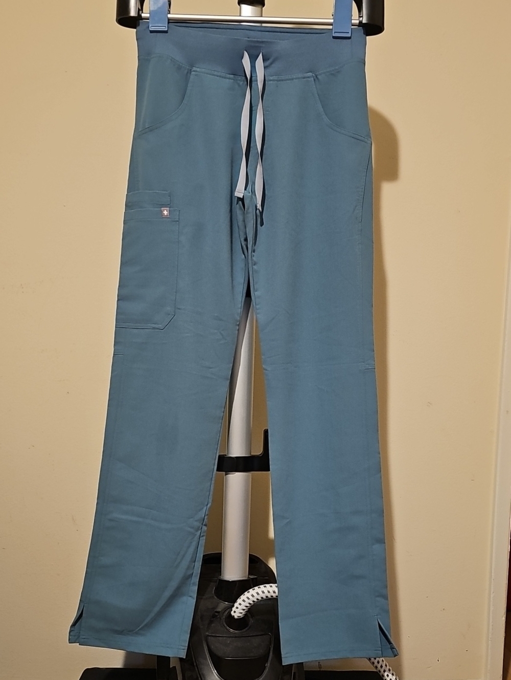Figs Kade Cargo Scrub Pants Size XS/T